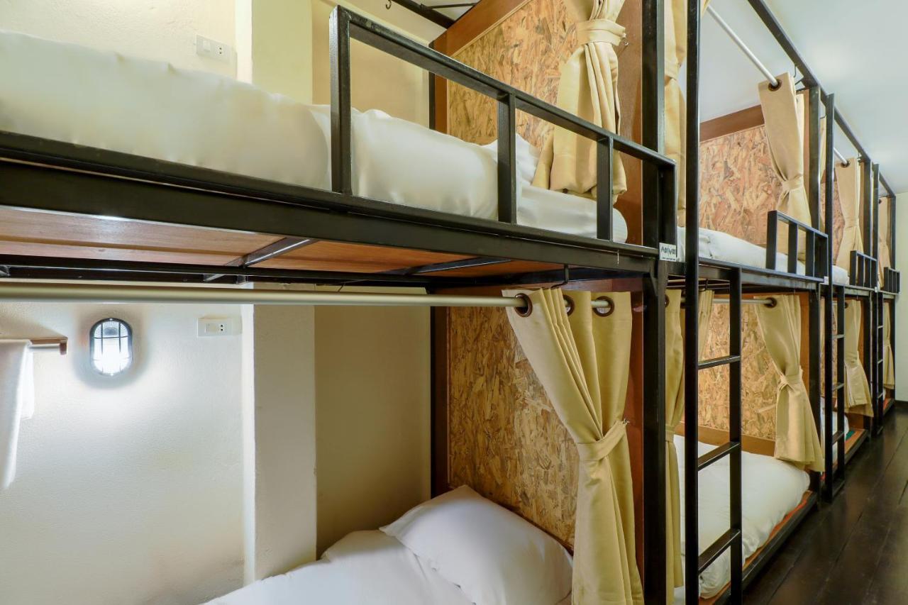 My Space Hostel Chiang Mai Bagian luar foto