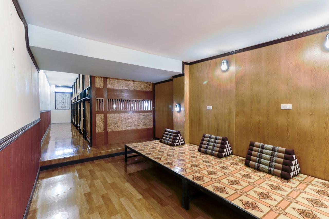 My Space Hostel Chiang Mai Bagian luar foto