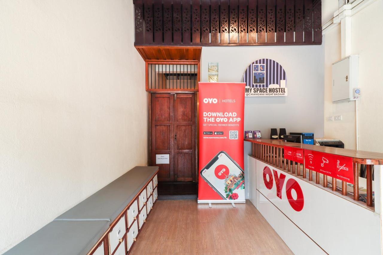 My Space Hostel Chiang Mai Bagian luar foto