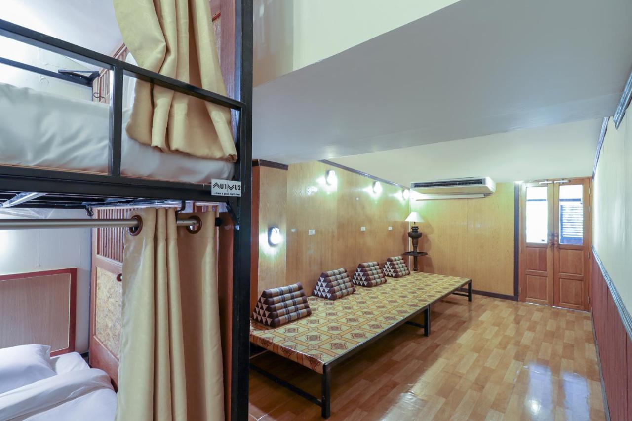 My Space Hostel Chiang Mai Bagian luar foto