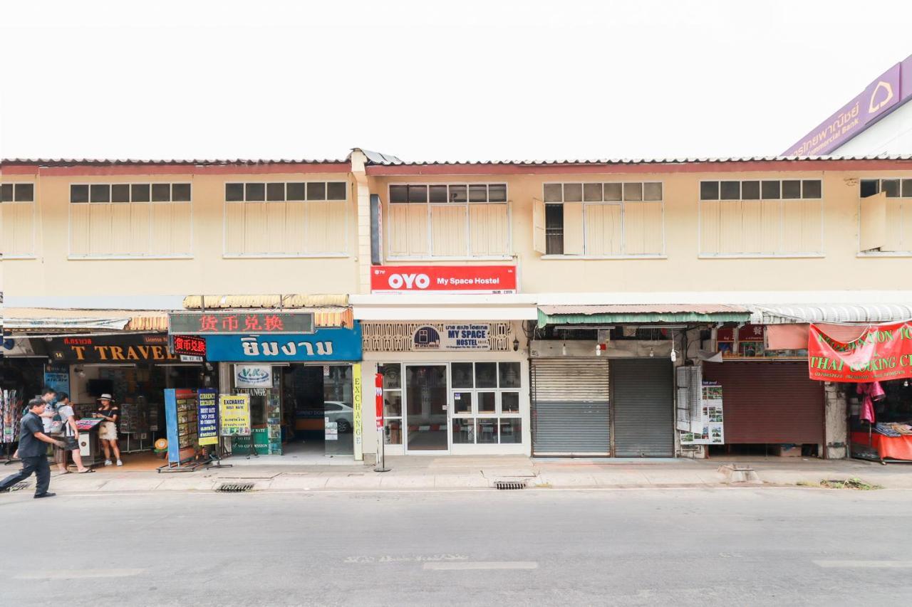 My Space Hostel Chiang Mai Bagian luar foto